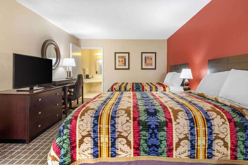 Clarion Inn Brunswick Habitación foto