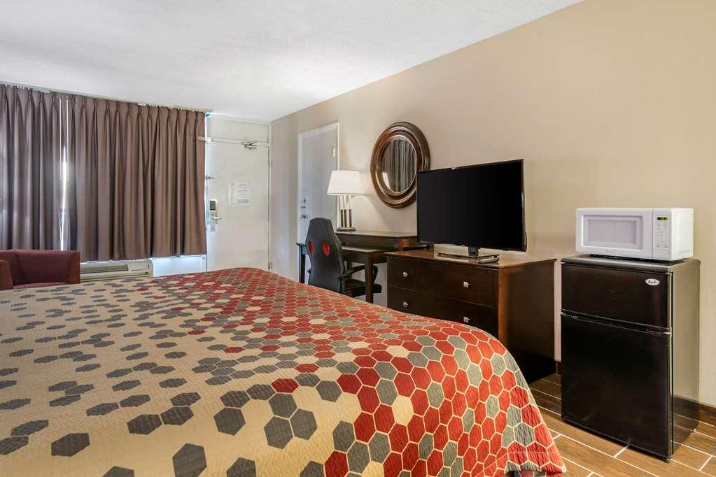Clarion Inn Brunswick Habitación foto