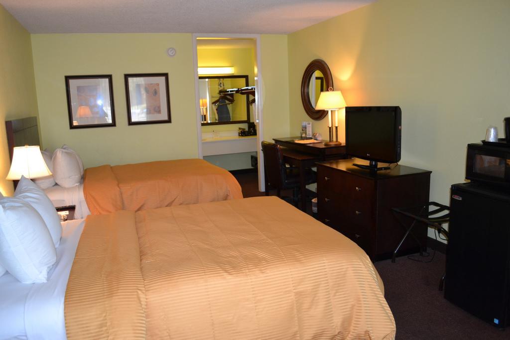 Clarion Inn Brunswick Habitación foto